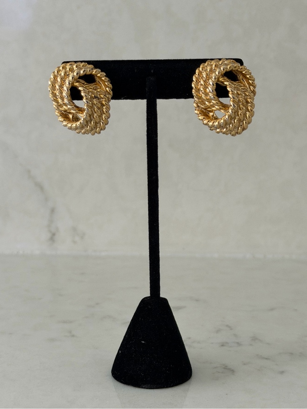 Vintage Gold-Tone Knotted Earrings - Elegant Womenโs Jewelry